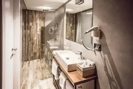 Nomad Luxury Suites - 9