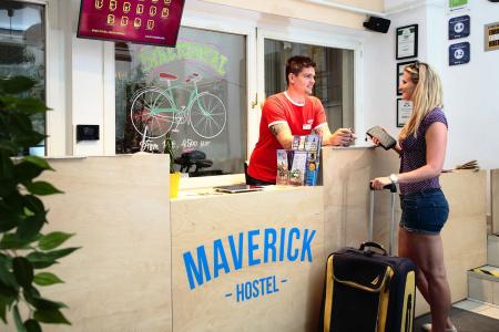 Maverick Hostel & Ensuites - 16