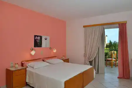 Stamatakis Boutique Studios - 27