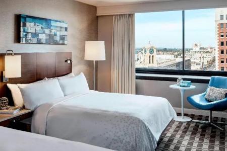 Renaissance Long Beach - 37