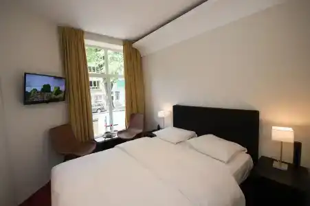 Rembrandtplein - 20