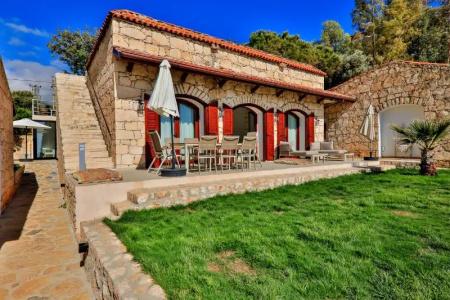 Villa Kale Suites with heated pool in winter - 33
