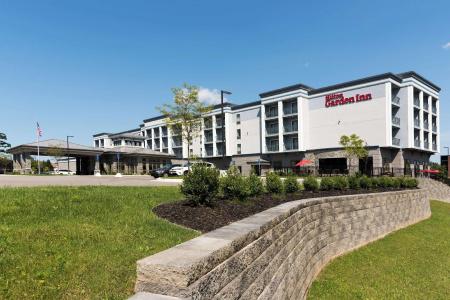 Hilton Garden Inn East - 37
