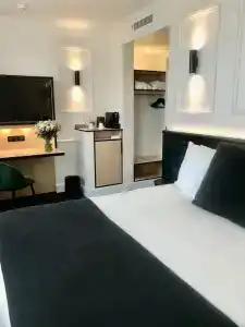 Maison Philippe Le Bon, Les Collectionneurs - 34