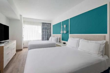 DoubleTree Suites by Hilton - 99