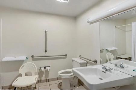 Quality Inn Riverview Enola-Harrisburg - 56