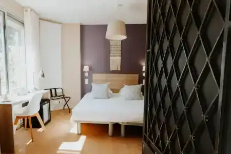Hôtel Le Petit Castel - 74