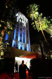 Sunset Tower - 48