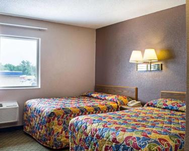 Rodeway Inn - 25