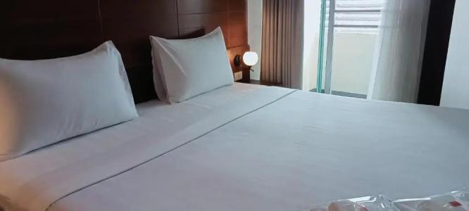 The Bangkok Cha Cha Suite - 82