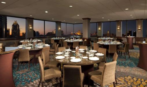 Hilton Garden Inn Austin Downtown Convention Center - 10