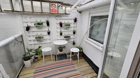 Innit Rooms - Saltwater Guest House - 9