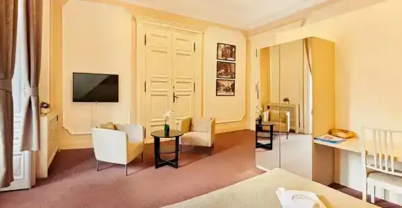 Andrassy Thai - 86