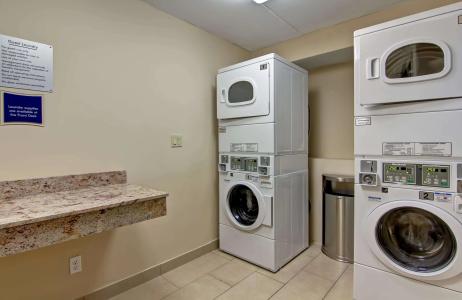 Best Western Plus North York & Suites - 26