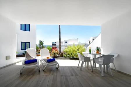 Aqua Suites - 101