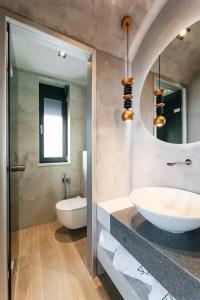 Blue Carpet Luxury Suites - 207