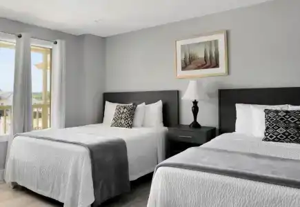 A Wave Inn - - 2