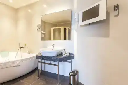Premier Aqua - 9