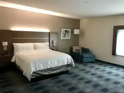 Holiday Inn Express & Suites - Houston Westchase - Westheimer, an IHG - 3