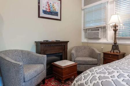 Stone Maiden Inn - 85