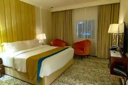 Ivory Inn - 37