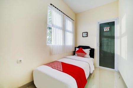 OYO 90778 River inn Malioboro - 36