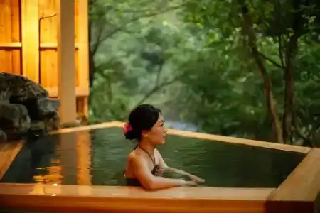 Yamanaka Onsen Hanatsubaki - 37