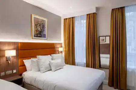 The Castleton - 37