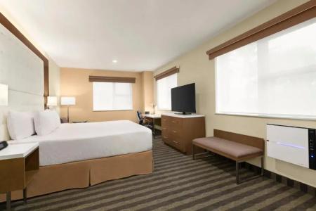 Wyndham Anaheim - 64