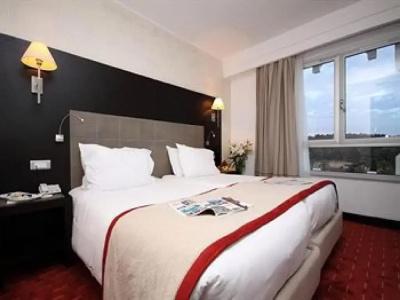 Golden Tulip El Mechtel - 82