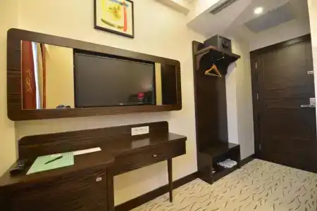 Golden Siyav - 37