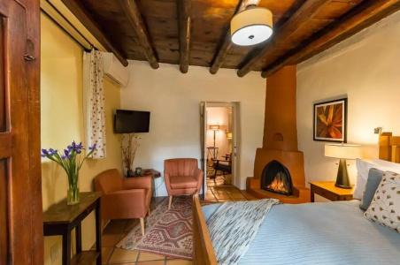Inn of the Turquoise Bear - 142