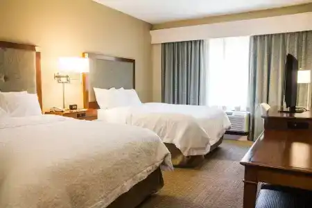 Hampton Inn Charleston-Daniel Island - 62