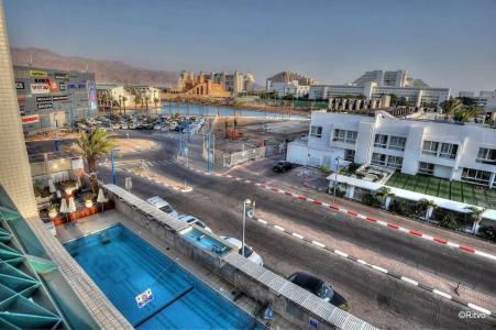 Brown Eilat a member of Browns - 39