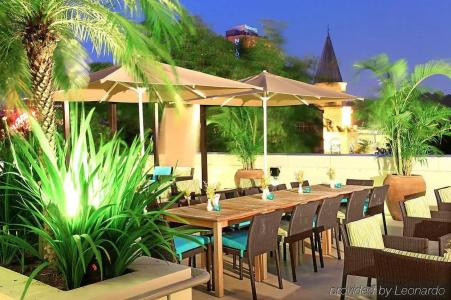 Park Regis Singapore - 25