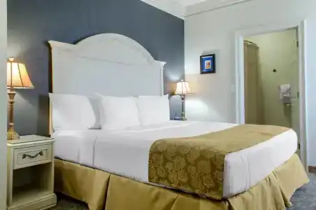 Clarion Pointe - 39