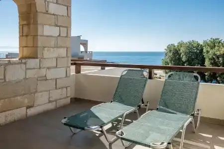 Kavos & Suites - 188