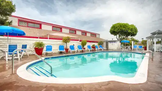 Best Western Surf City - 12