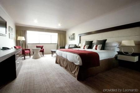 DoubleTree by Hilton Glasgow Central - 32