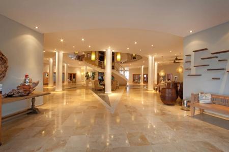The Bannister & Yacht Club by Mint - 2