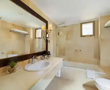 H10 Corregidor Boutique - 20
