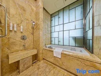 Haikou Marriott (All Sea View Rooms, Hot Spring) - 112