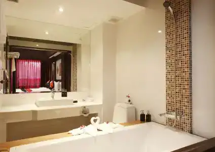 Rayaburi, Patong - 7