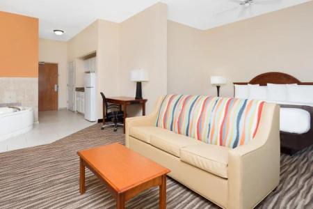 Baymont by Wyndham Riverwatch - 48