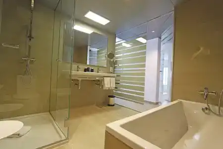 Tonga Tower Design & Suites - 7