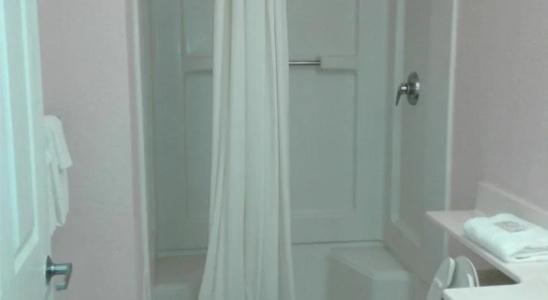 Intown Suites Extended Stay San Antonio Tx- Perrin Beitel Road - 9