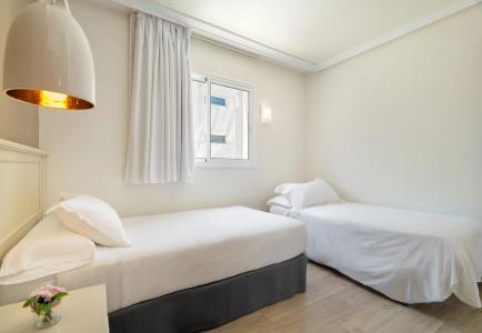 H10 Mediterranean Village - 5