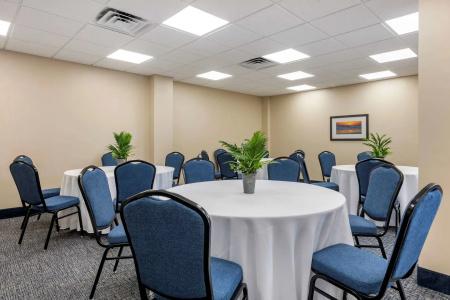 Comfort Inn & Suites Daytona Beach Oceanfront - 21
