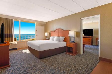 Comfort Inn South Oceanfront - 72