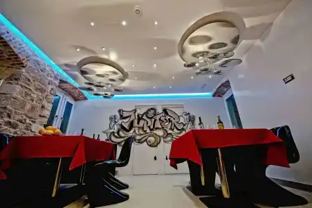 Jupiter Luxury - 16
